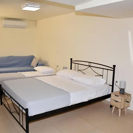 Oceanides Apartment